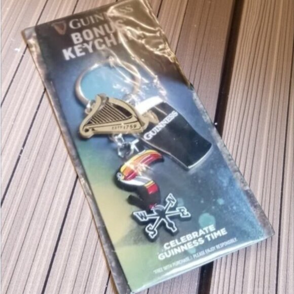 Guiness  Toucan Harp Wind Vane Charm Collectible Keychain NWT - Picture 1 of 8